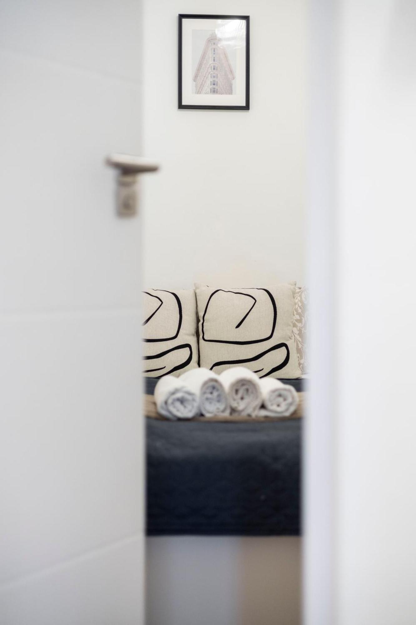 Charming & Cozy Central 1Bedrm Suites Budapest Ngoại thất bức ảnh